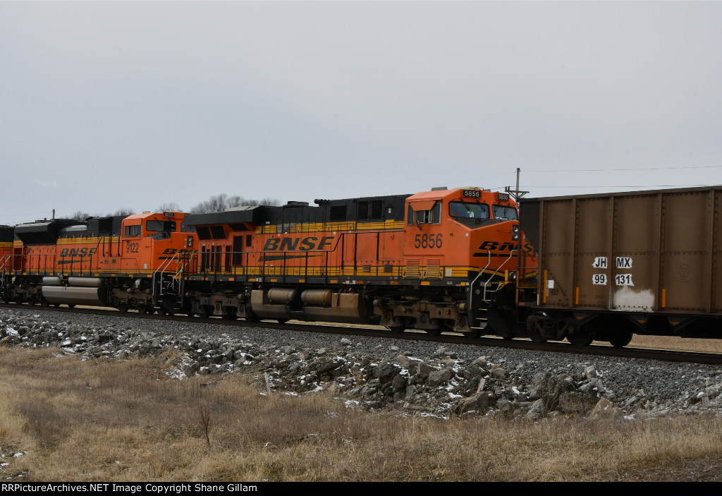 BNSF 5856 Roster shot.